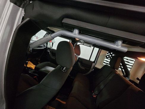 Used 2015 Jeep Wrangler Unlimited Sport w/ Connectivity Group image 30