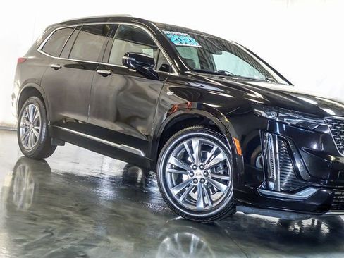 Used 2023 Cadillac XT6 Premium Luxury AWD/4WD image 5