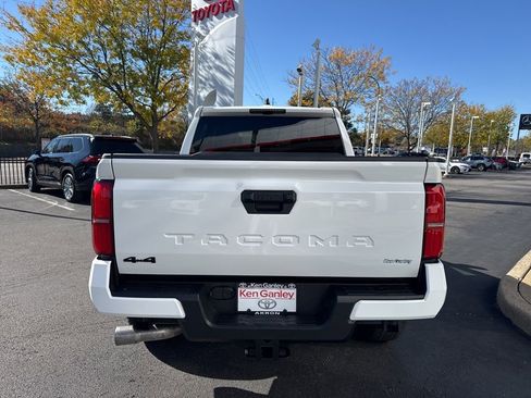 New 2025 Toyota Tacoma TRD Off-Road image 4