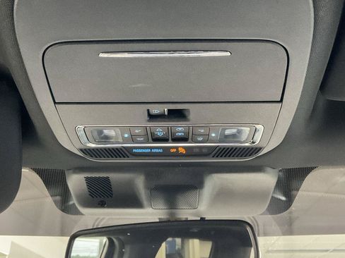 Used 2022 Ford F150 Platinum w/ Equipment Group 701A High AWD/4WD image 19
