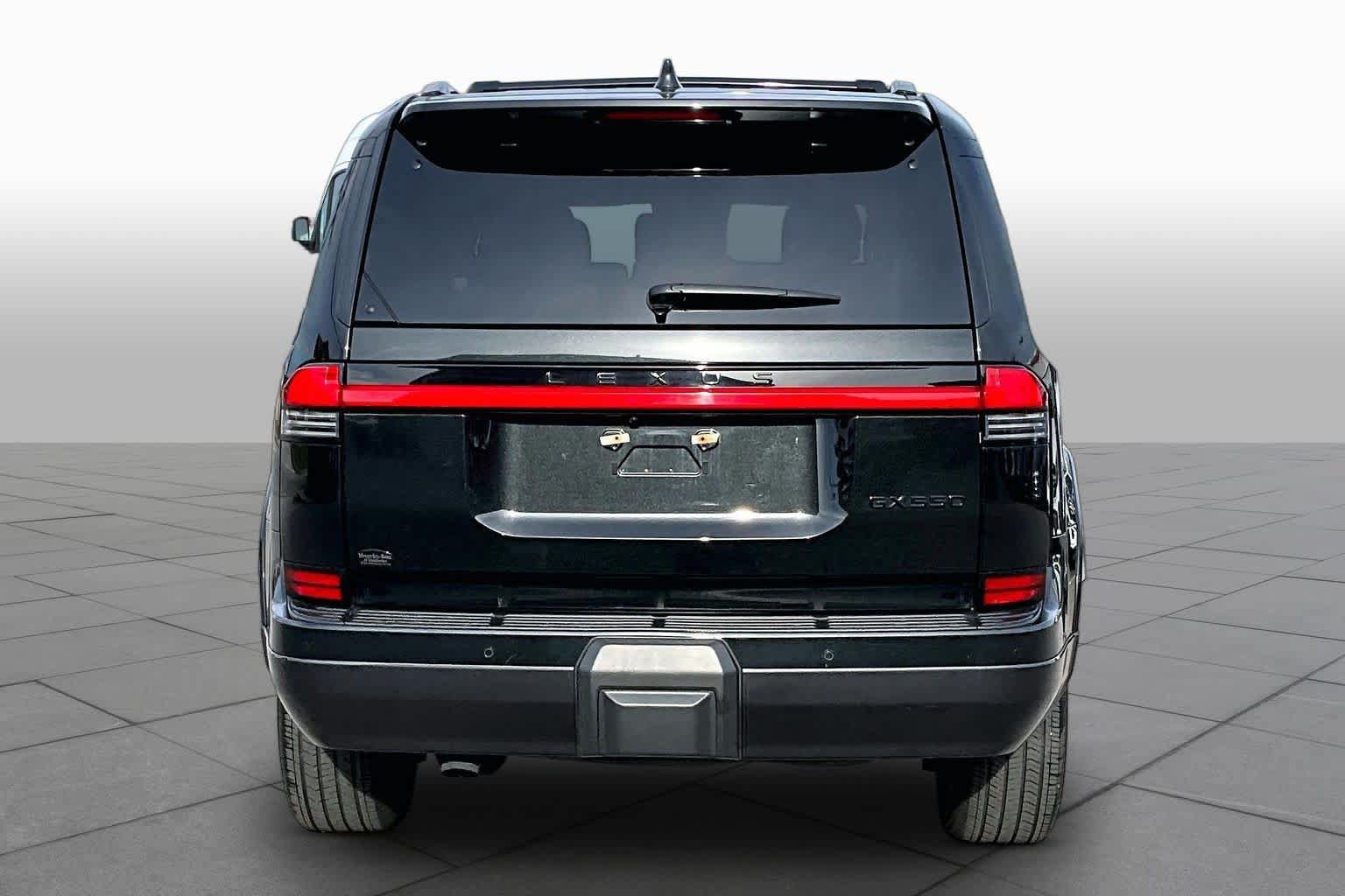Used 2024 Lexus GX 550 w/ Accessory Package (Z1) AWD/4WD image 4