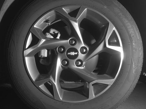 Used 2025 Chevrolet Trax LT w/ LT Convenience Package image 12