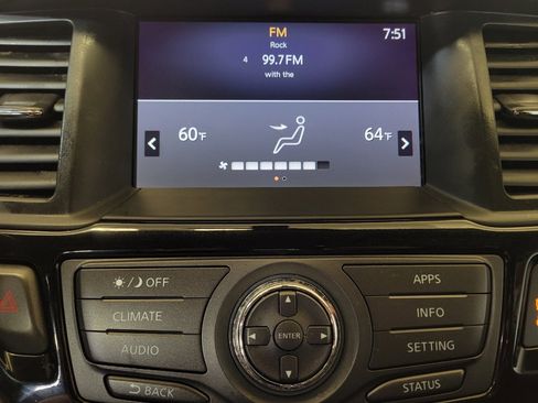 Used 2020 Nissan Pathfinder S AWD/4WD image 25