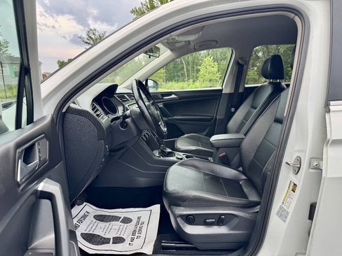 Used 2018 Volkswagen Tiguan SE AWD/4WD image 10