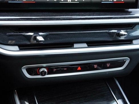 Certified 2025 BMW X5 xDrive40i w/ M Sport Package image 28