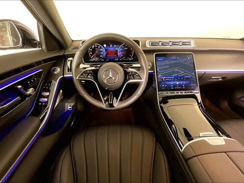 Certified 2025 Mercedes-Benz S 500 4MATIC image 5