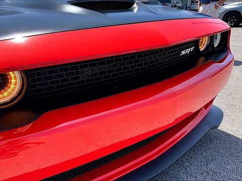 Used 2016 Dodge Challenger SRT Hellcat image 31
