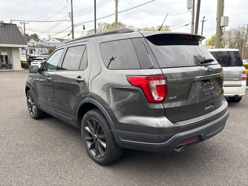 Used 2018 Ford Explorer XLT w/ Equipment Group 202A image 5