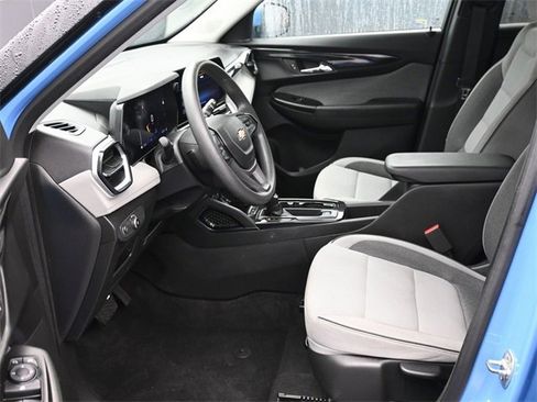Used 2024 Chevrolet TrailBlazer LT image 23