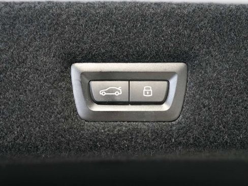 Used 2023 BMW 760i xDrive w/ Luxury Rear Seating Package AWD/4WD image 43