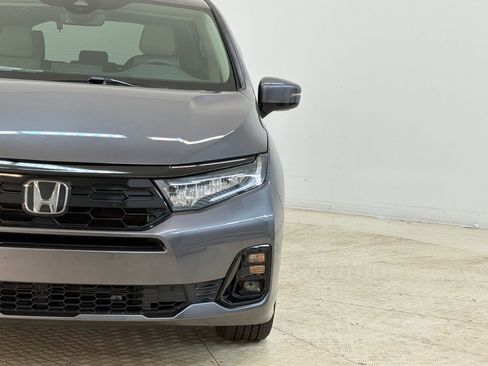 Used 2025 Honda Odyssey Elite image 11