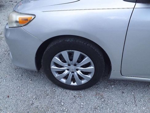 Used 2013 Toyota Corolla LE Special Edition image 4