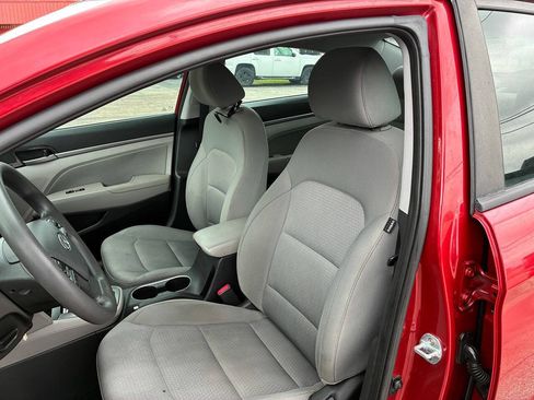 Used 2017 Hyundai Elantra SE FWD image 14