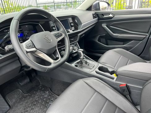 Used 2023 Volkswagen Jetta SE FWD image 19