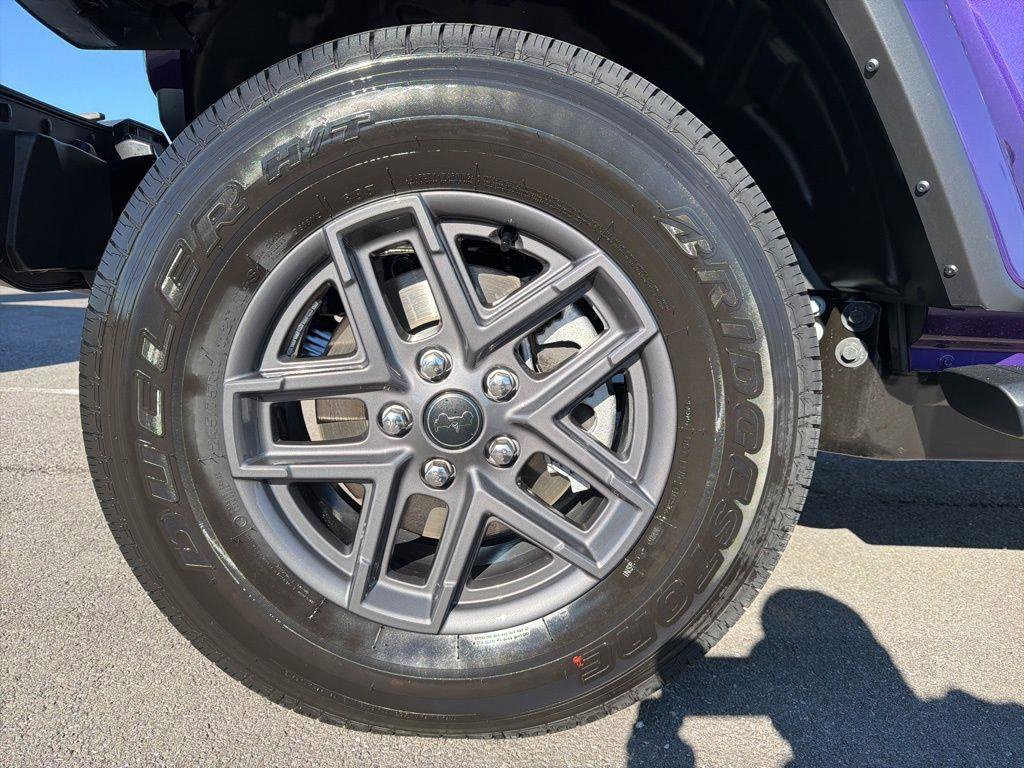 New 2026 Jeep Gladiator Sport AWD/4WD image 14