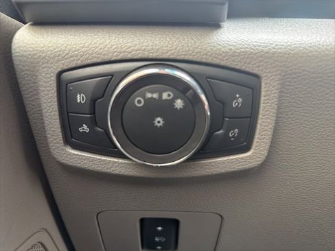 Used 2019 Ford F350 XLT w/ XLT Premium Package image 18