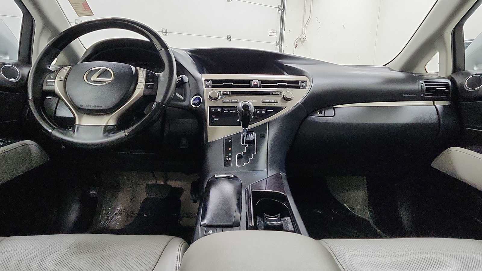 Used 2015 Lexus RX 450h AWD image 27