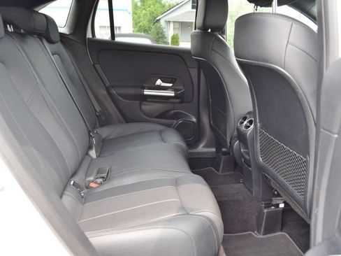 Used 2025 Mercedes-Benz GLA 250 image 36