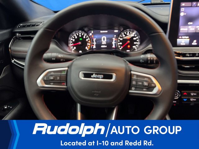 Used 2025 Jeep Compass Trailhawk w/ Trailer Tow Group AWD/4WD image 19