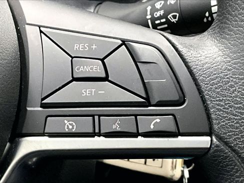 Used 2022 Nissan Rogue Sport S AWD/4WD image 23
