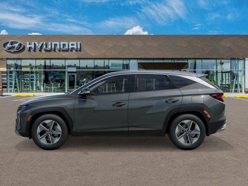 New 2026 Hyundai Tucson SEL image 3