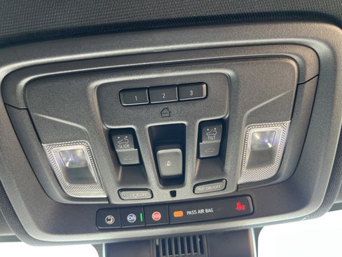 Used 2023 GMC Sierra 1500 AT4 w/ AT4 Preferred Package image 22