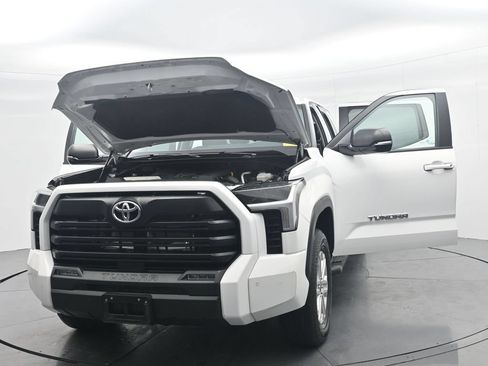 Used 2024 Toyota Tundra SR5 w/ SR5 Premium Package AWD/4WD image 42
