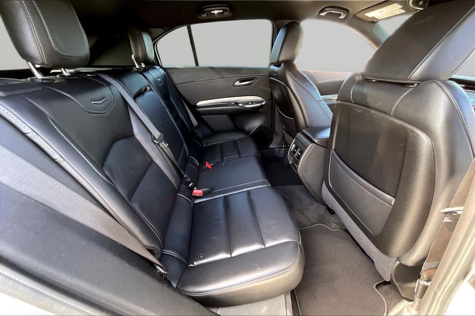 Used 2022 Cadillac XT4 Premium Luxury w/ Safety Alert Package AWD/4WD image 18
