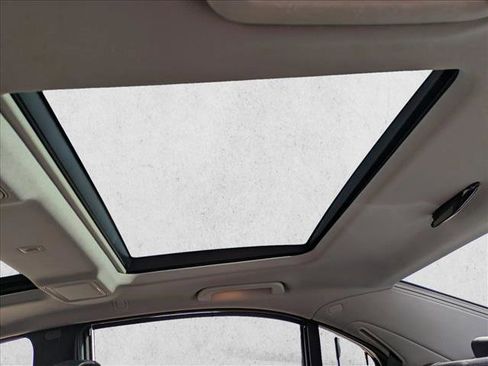 Used 2013 Mercedes-Benz S 550 4MATIC image 16