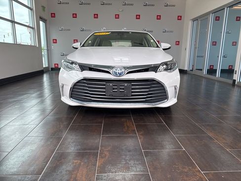 Used 2018 Toyota Avalon XLE Plus w/ Protection Package FWD image 2