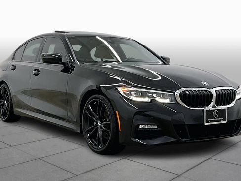 Used 2019 BMW 330i Sedan w/ M Sport Package image 3