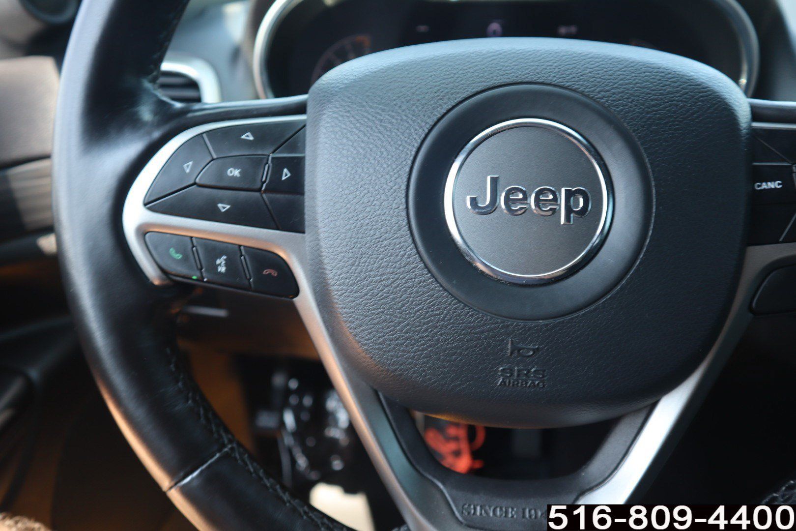 Used 2021 Jeep Grand Cherokee Laredo AWD/4WD image 15