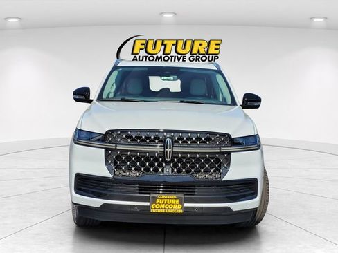 New 2026 Lincoln Navigator L Black Label AWD/4WD image 3