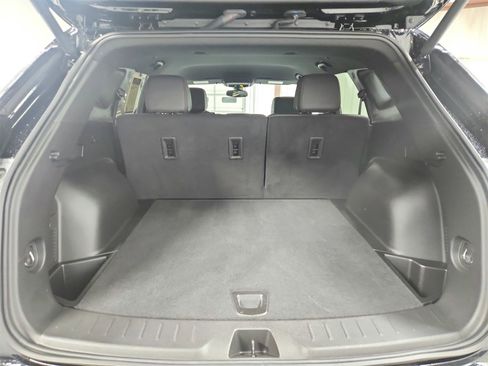 Used 2025 Chevrolet Blazer RS image 41