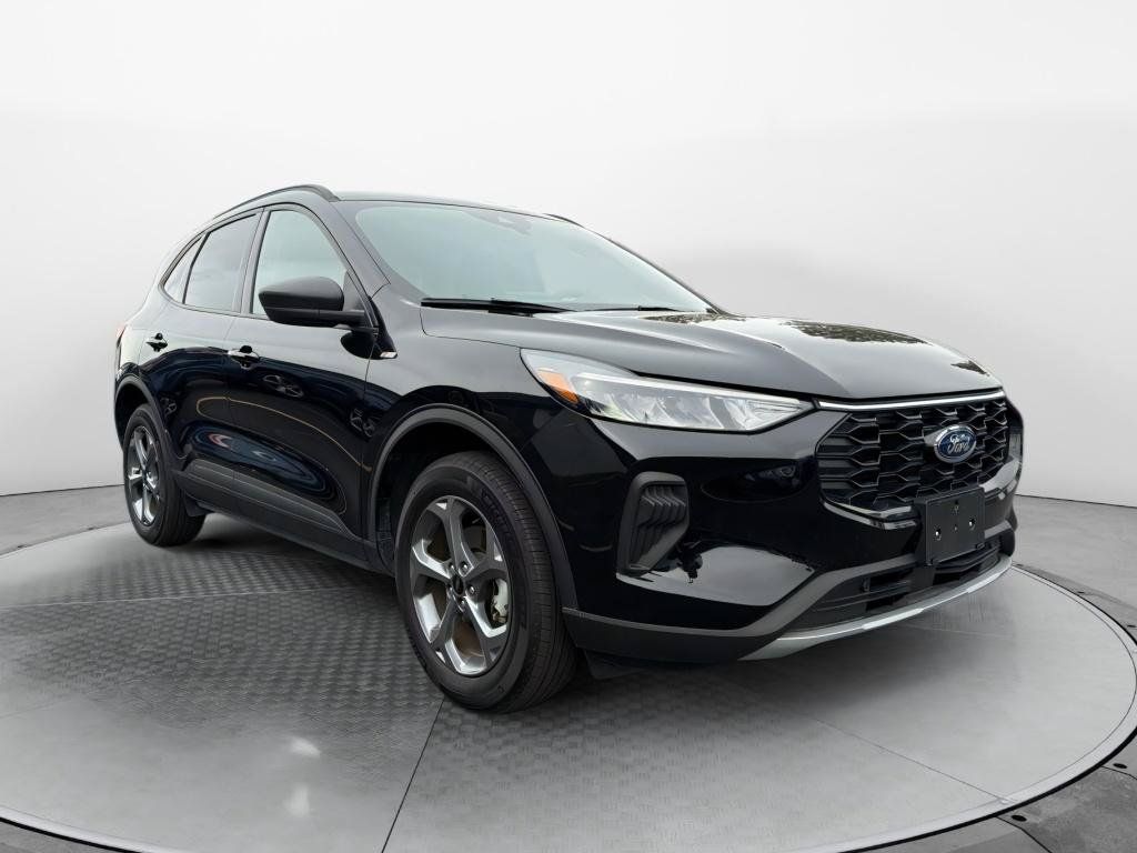 Used 2025 Ford Escape ST-Line AWD/4WD image 4
