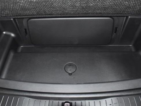 New 2025 Jeep Grand Cherokee L Altitude image 35