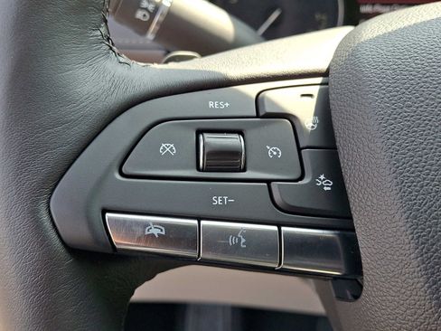 Certified 2023 Cadillac XT4 Premium Luxury w/ Technology Package AWD/4WD image 17