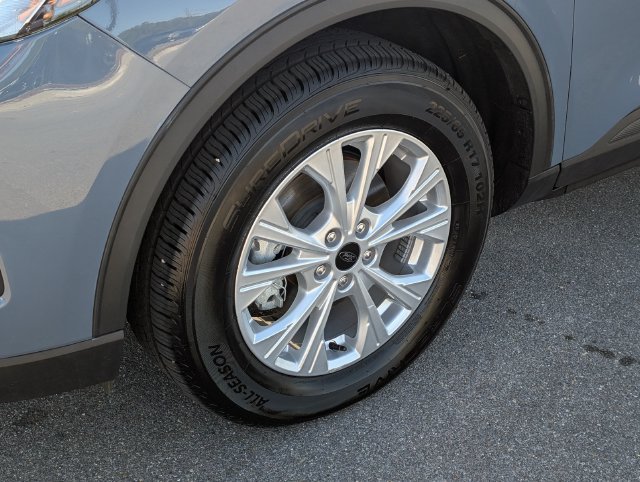 Used 2025 Ford Escape Active AWD/4WD image 10