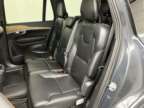Used 2022 Volvo XC90 T6 Momentum w/ Advanced Package AWD/4WD image 14