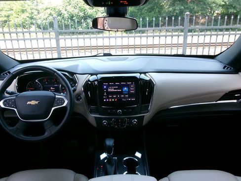 Used 2023 Chevrolet Traverse LT w/ LPO, Floor Liner Package AWD/4WD image 18