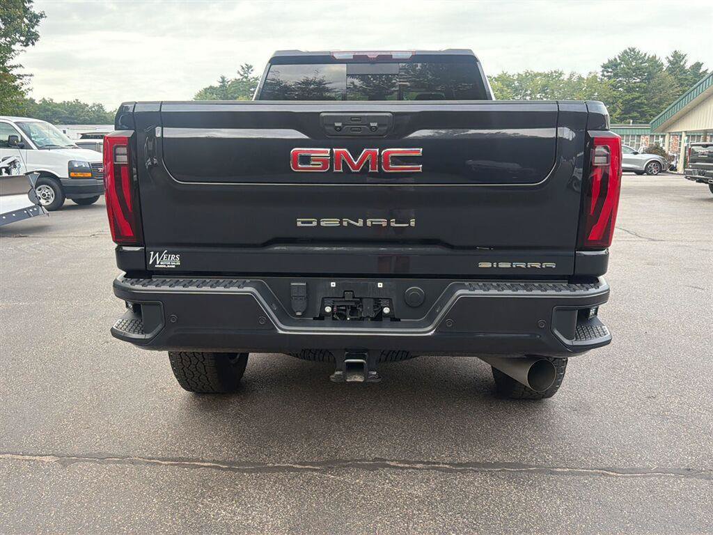 Certified 2024 GMC Sierra 3500 Denali AWD/4WD image 4