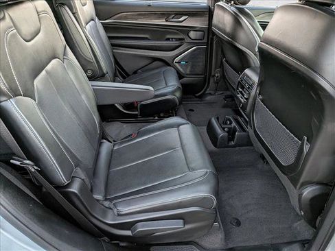 Used 2021 Jeep Grand Cherokee L Overland w/ Advanced Protech Group III image 19