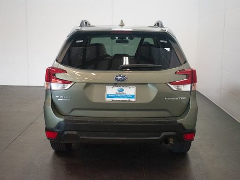 Certified 2021 Subaru Forester Premium AWD/4WD image 5