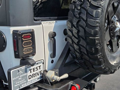 Used 2013 Jeep Wrangler Unlimited Sport AWD/4WD image 10