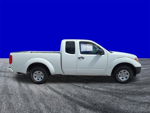 Used 2018 Nissan Frontier S image 3