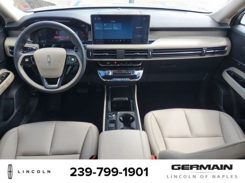 New 2026 Lincoln Corsair Premiere image 17