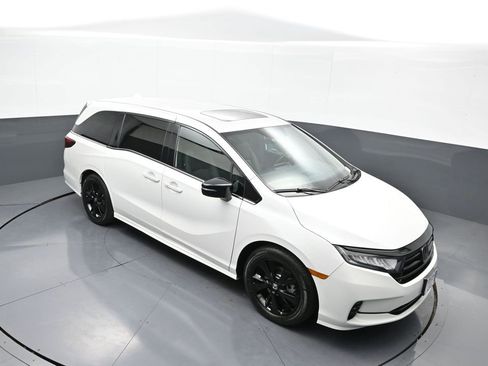 Certified 2023 Honda Odyssey Sport image 38