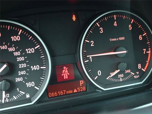 Used 2013 BMW 135is Convertible image 3