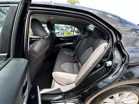 Used 2019 Toyota Camry LE FWD image 21