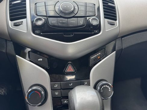 Used 2016 Chevrolet Cruze LS FWD image 30
